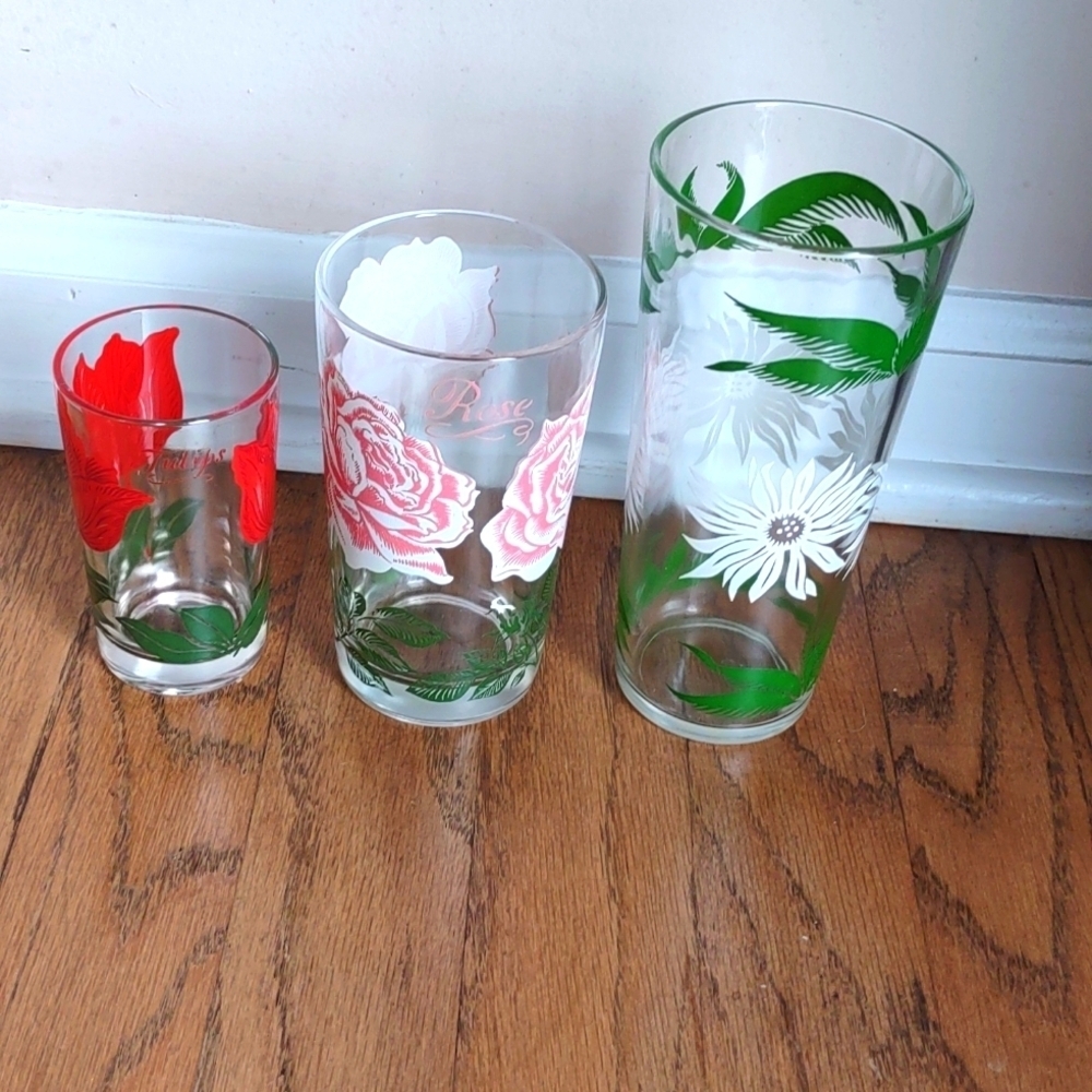 Set of 3 Vintage Floral Peanut Butter Glasses